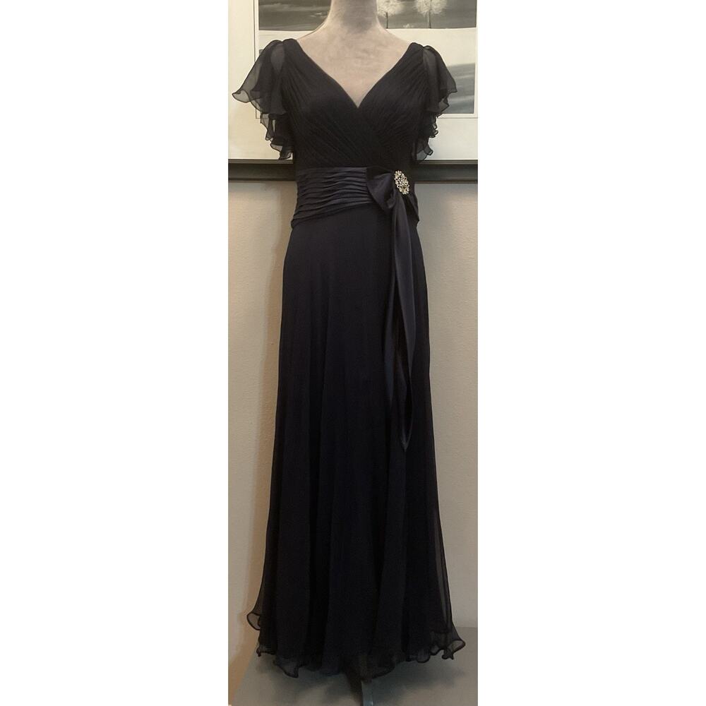 TADASHI SHOJI Navy Size 8 Maxi 100% Silk Dress With Rhinestone Accent EUC